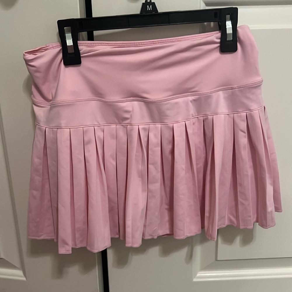 Light pink GOLD HINGE tennis skirt⚡️